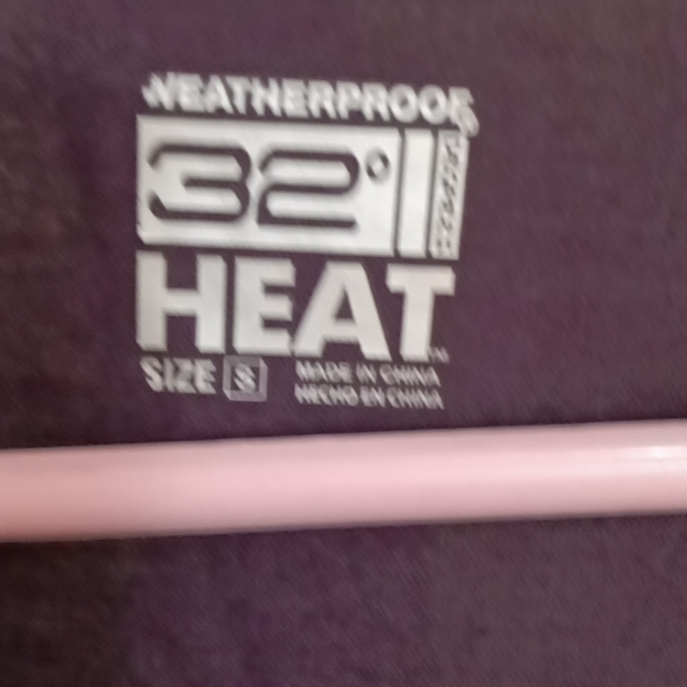 FINAL PRICE 32° HEAT WEATHERPROOF purple l/s pullover Size Small